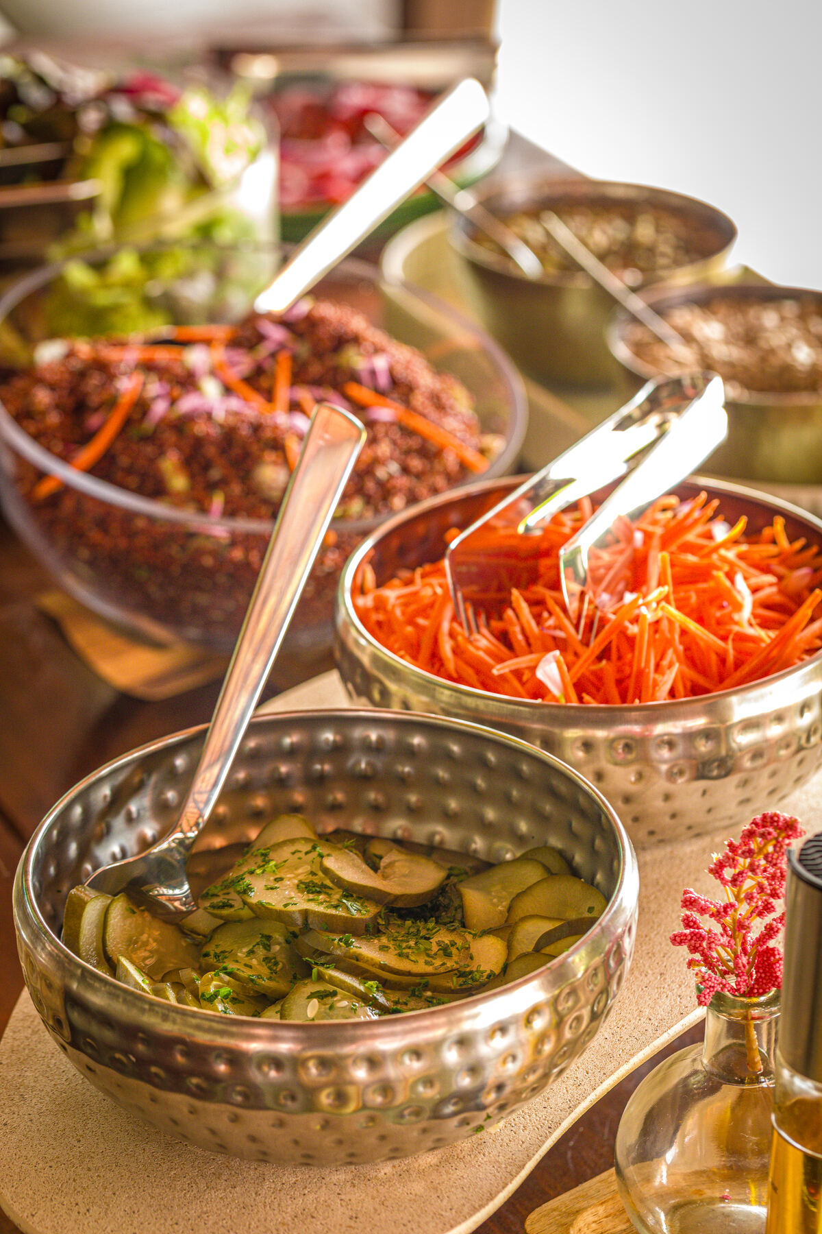 Saladas e entradas frescas