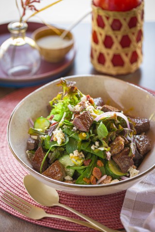 Salada Blue Cheese com cubos de mignon